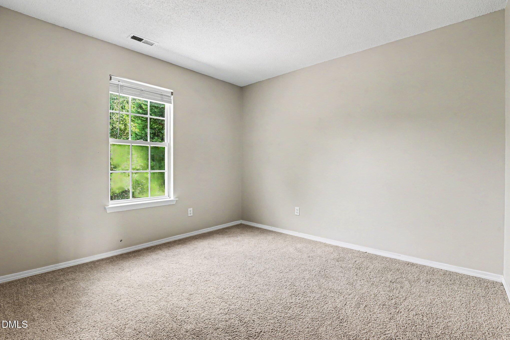 6101 Saybrooke Drive Raleigh, NC 27604 - Photo 9 of 16 009_file_8746