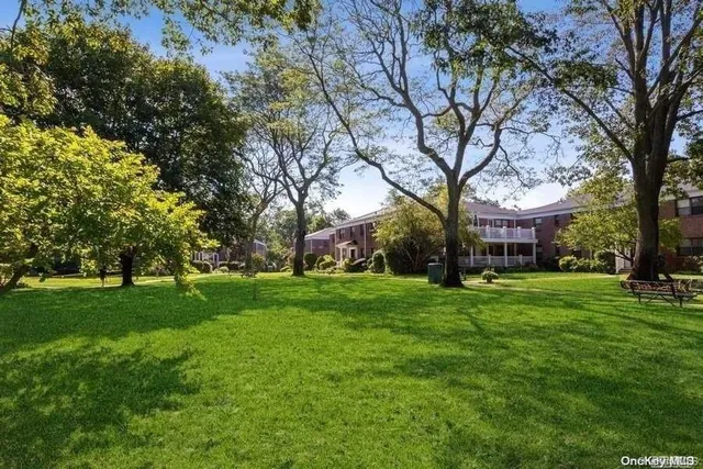 $245,000 | 1213 East Broadway, Unit B24, Hewlett, NY 11557