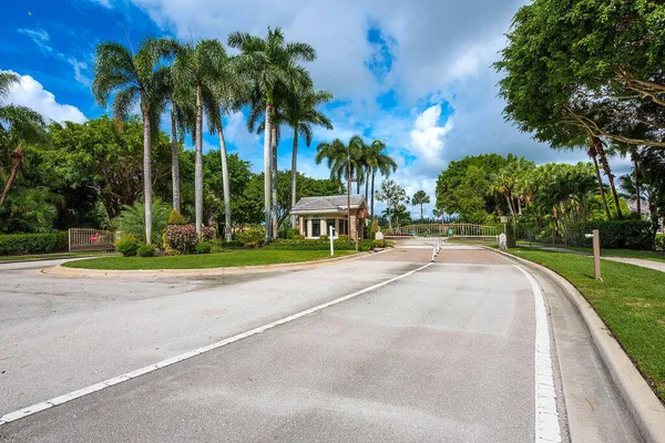 $4,998 | 7828 Dorchester Road, Boynton Beach, FL 33472