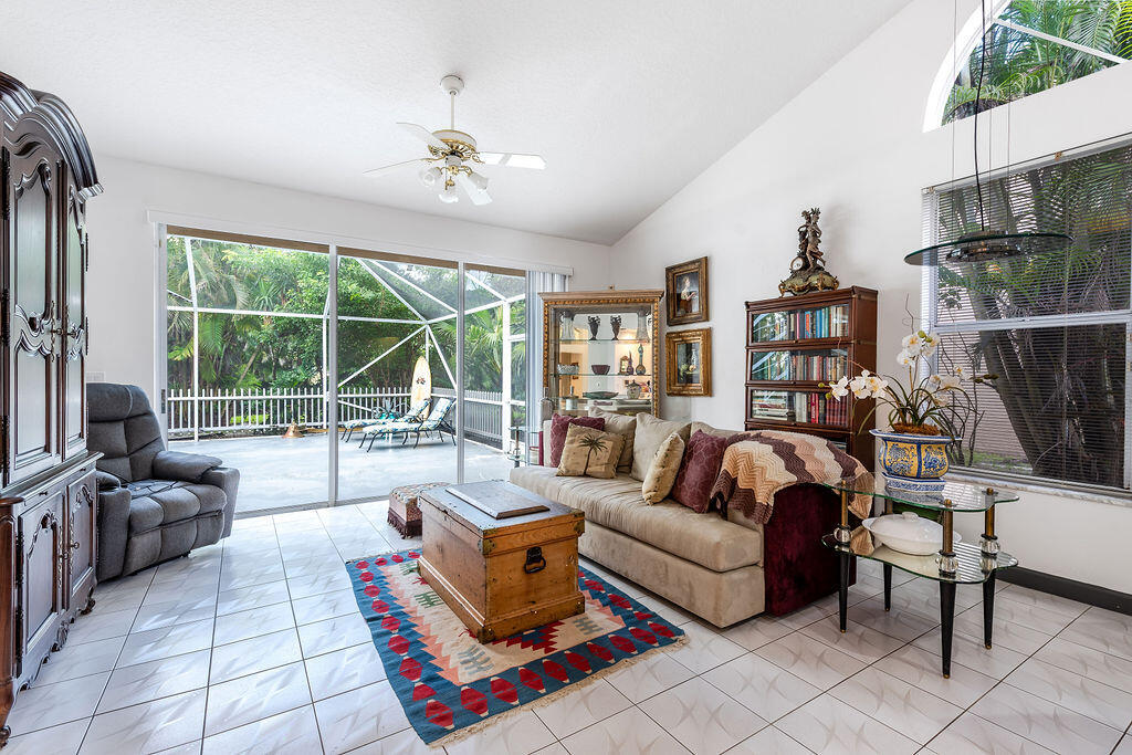 7828 Dorchester Road Boynton Beach, FL 33472 - Photo 13 of 50 7828DorchesterRd.-9