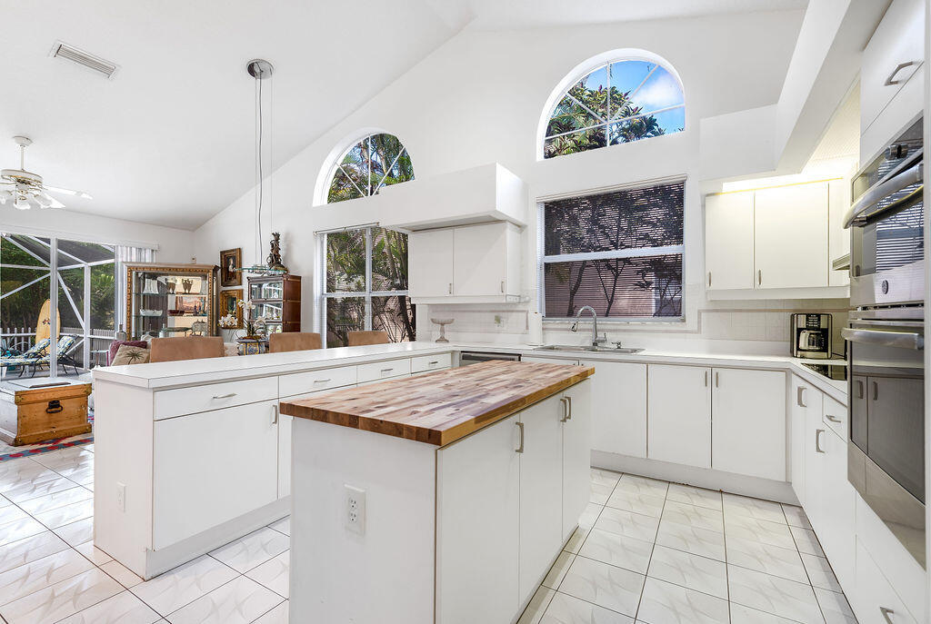 7828 Dorchester Road Boynton Beach, FL 33472 - Photo 15 of 50 7828DorchesterRd.-8