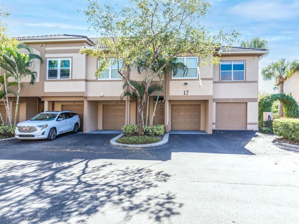 935 Normandy Trace Road Tampa, FL 33602 - Photo 1 of 1 Gallery Image 1