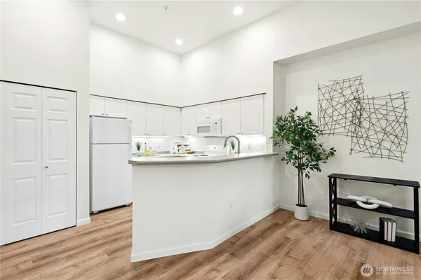 $360,000 | 16125 Juanita Woodinville Way Northeast, Unit 2202, Bothell, WA 98011