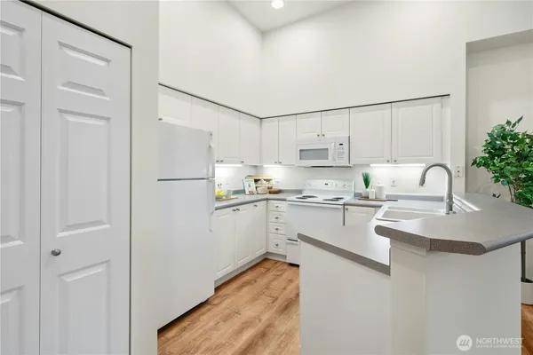$360,000 | 16125 Juanita Woodinville Way Northeast, Unit 2202, Bothell, WA 98011
