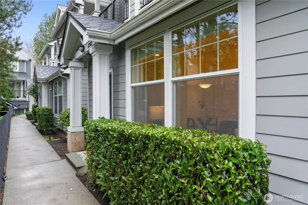 $360,000 | 16125 Juanita Woodinville Way Northeast, Unit 2202, Bothell, WA 98011