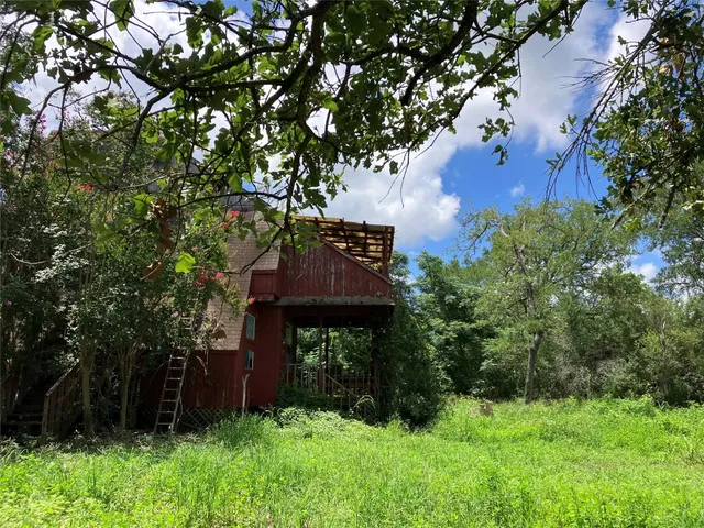 $229,700 | 693 St Mary's Road, Rosanky, TX 78953