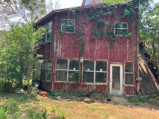 $229,700 | 693 St Mary's Road, Rosanky, TX 78953