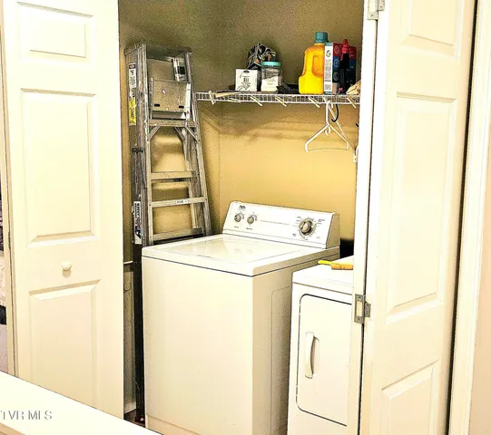 $268,500 | 323 Hickory Bluff, Johnson City, TN 37601