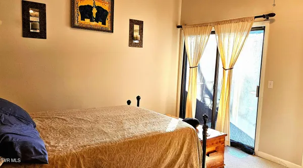 $268,500 | 323 Hickory Bluff, Johnson City, TN 37601