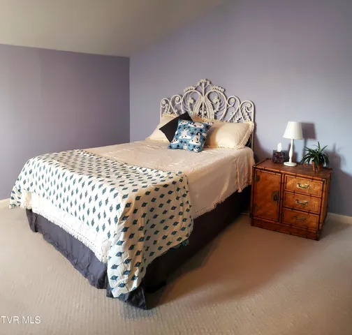 $268,500 | 323 Hickory Bluff, Johnson City, TN 37601