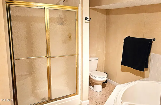 $268,500 | 323 Hickory Bluff, Johnson City, TN 37601