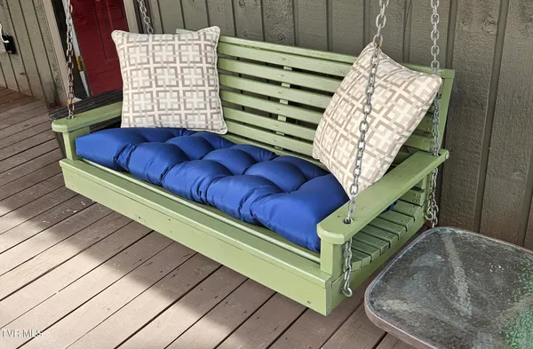 $268,500 | 323 Hickory Bluff, Johnson City, TN 37601