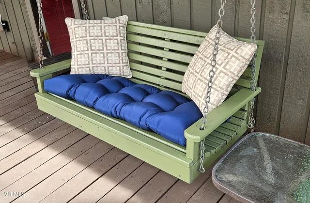 $268,500 | 323 Hickory Bluff, Johnson City, TN 37601