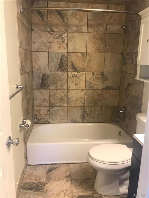 3401 Devon Road, Unit N Royal Oak, MI 48073 - Photo 7 of 9
