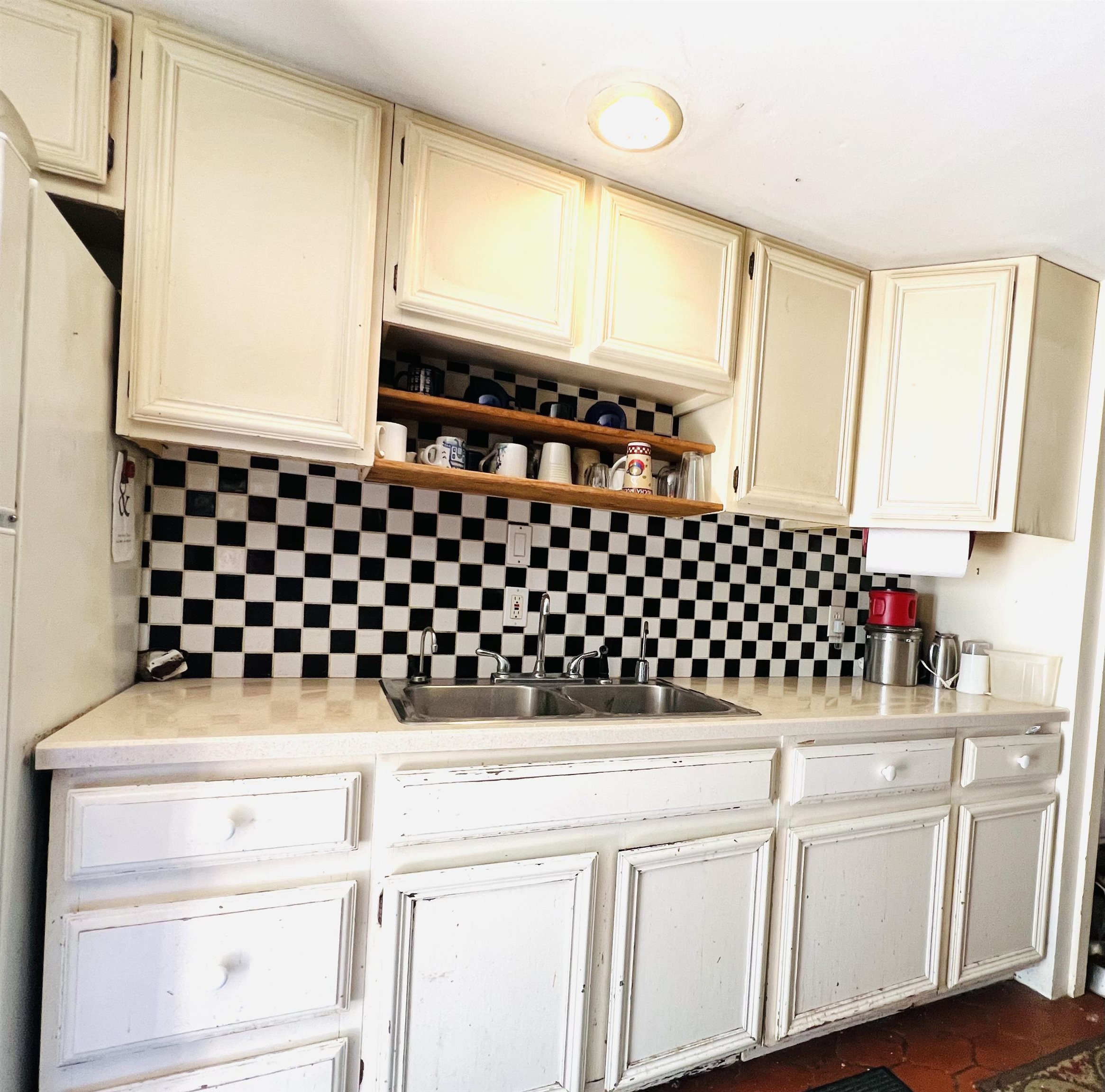 731 West Hlavka Road Maple City, MI 49664 - Photo 6 of 50 1911550-5.JPG