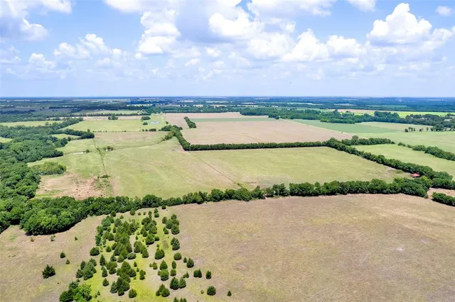 a view of an outdoor space and a yard