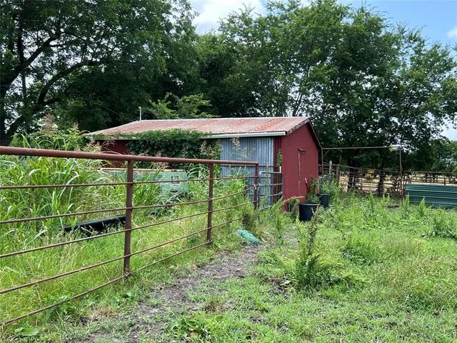 a view of an lake and mountain view