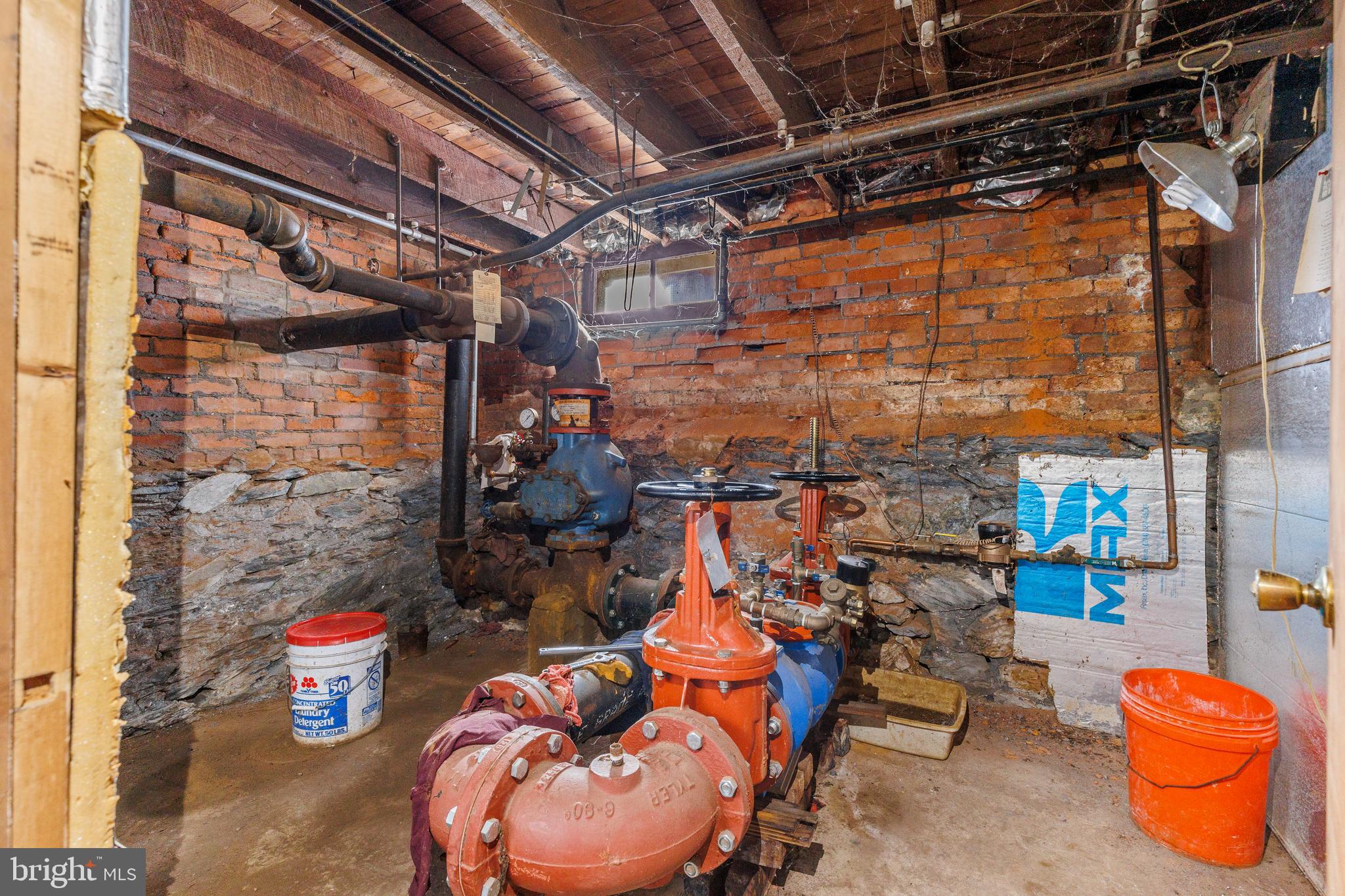 25 Laurel Street York, PA 17404 - Photo 16 of 33