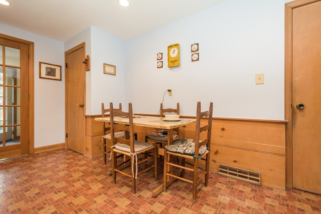 8 Castle Road Westford, MA 01886 - Photo 11 of 30 Gallery Image 11