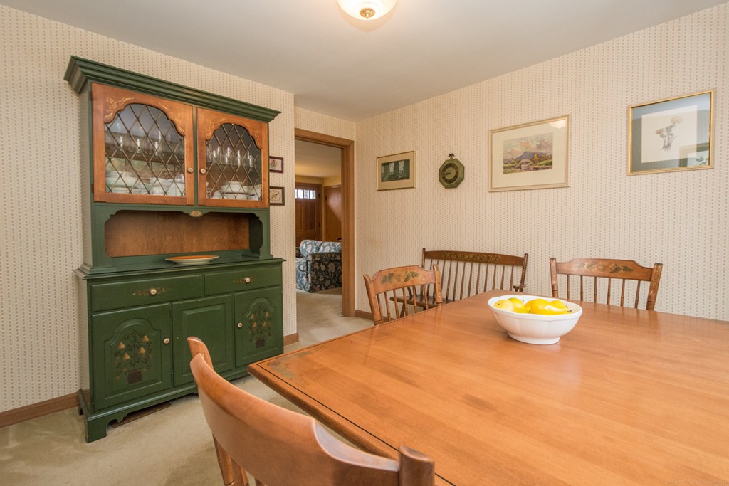 8 Castle Road Westford, MA 01886 - Photo 6 of 30 Gallery Image 6