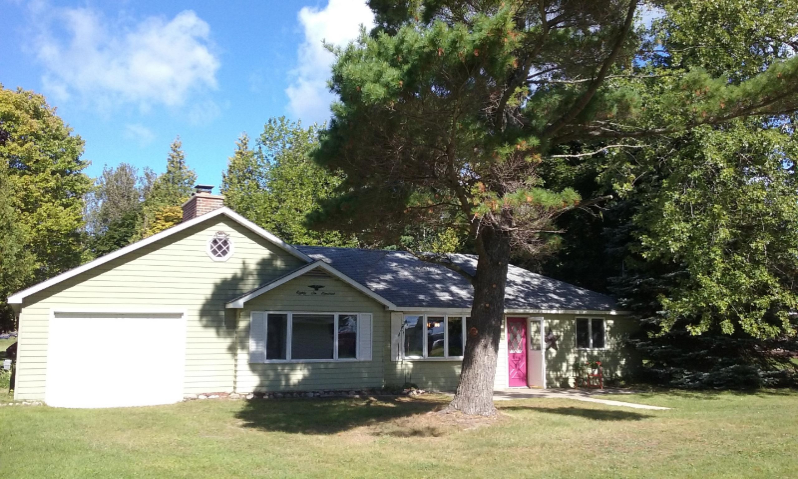 8600 Bayview Road Onekama, MI 49675 - Photo 3 of 65 Lake in Front-Park in Back!!