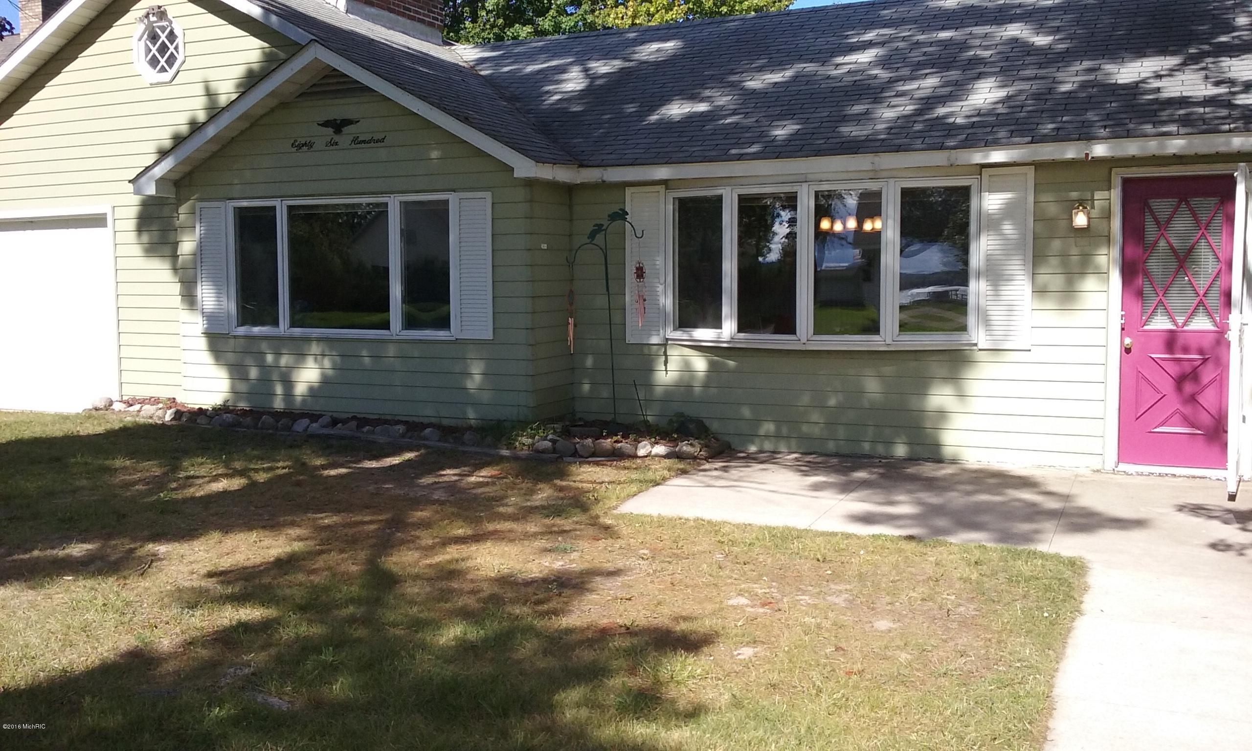 8600 Bayview Road Onekama, MI 49675 - Photo 4 of 65 Portage Lake Beach Access