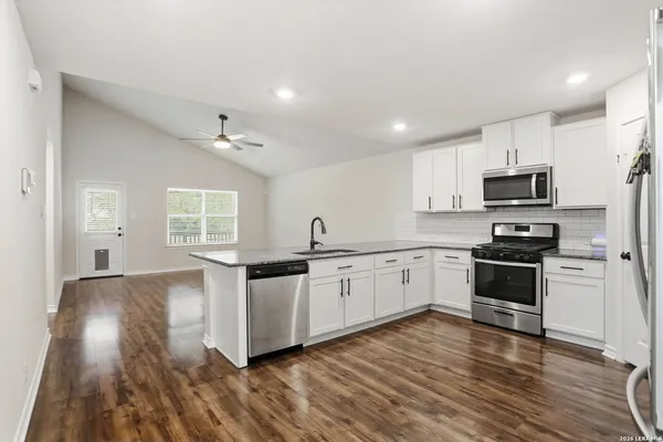 $2,000 | 15135 Longtailed Duck, San Antonio, TX 78253