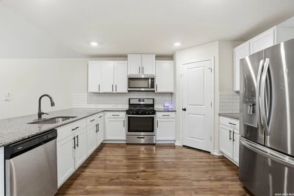 $2,000 | 15135 Longtailed Duck, San Antonio, TX 78253