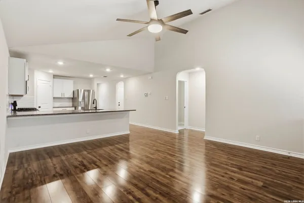 $2,000 | 15135 Longtailed Duck, San Antonio, TX 78253