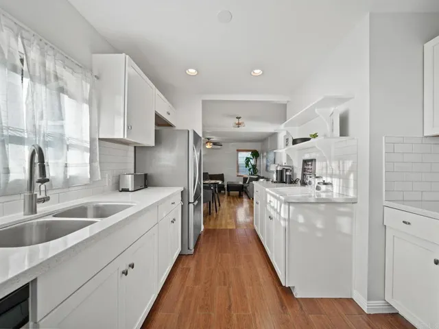 $3,150 | 367 Hedge Way, Chula Vista, CA 91910