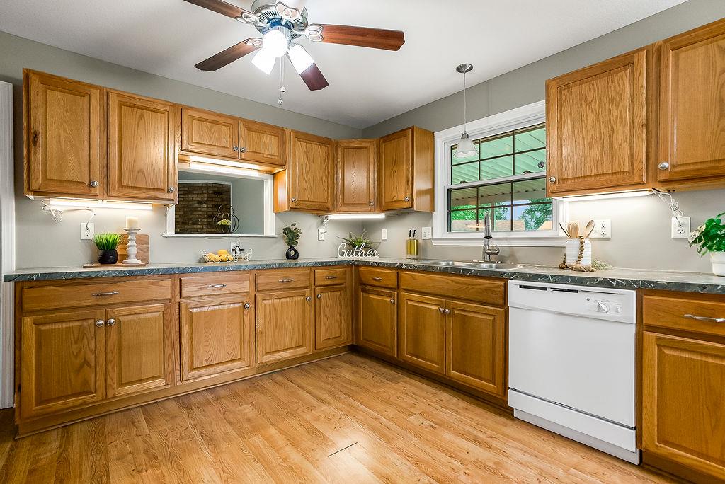 305 Northwest O'Brien Road Lee's Summit, MO 64063 - Photo 12 of 34 Gallery Image 12