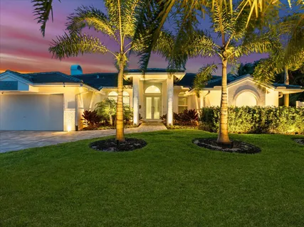 $2,995,000 | 1002 Lake Shore Drive, Delray Beach, FL 33444
