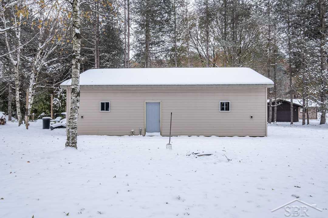 7065 South Beyer Road Frankenmuth, MI 48734 - Photo 26 of 27 50000209-25.JPG