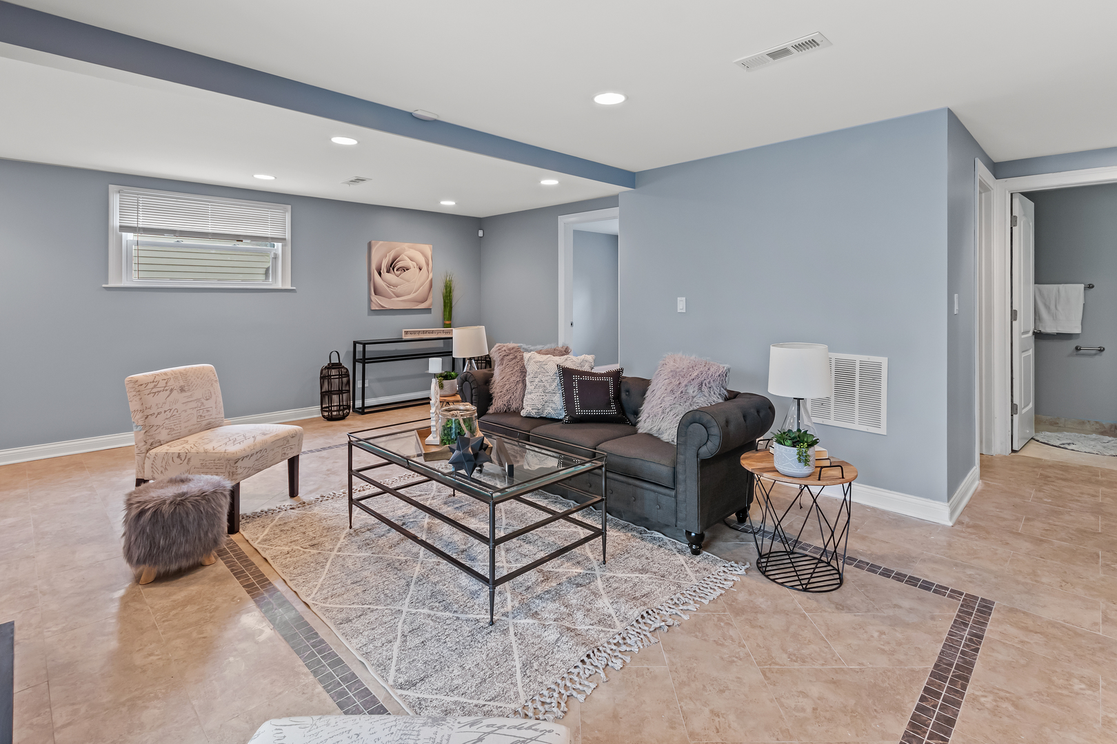 5855 Timberlane Road Matteson, IL 60443 - Photo 15 of 22 a living room with furniture and a table