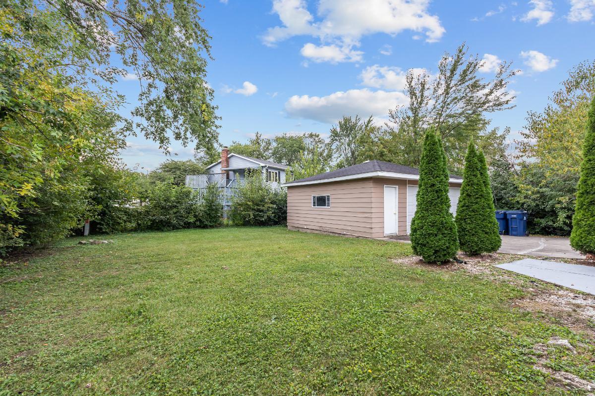 5855 Timberlane Road Matteson, IL 60443 - Photo 19 of 22 a view of a backyard