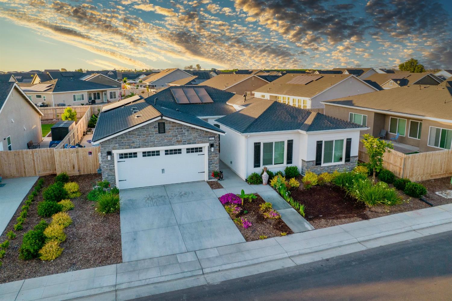 1818 Softwind Drive Tulare, CA 93274 - Photo 13 of 46 front view of house with a yard