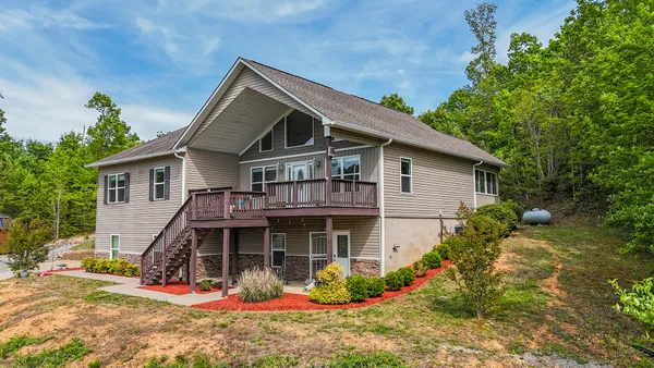 $499,900 | 365 Meadowbrook Lane, Trenton, GA 30752