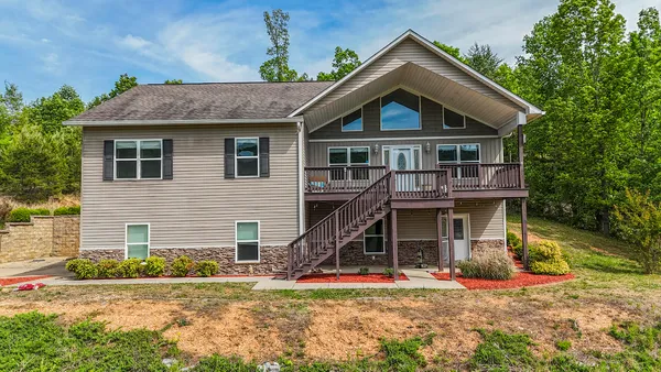 $499,900 | 365 Meadowbrook Lane, Trenton, GA 30752