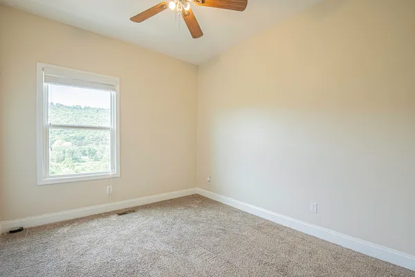 $499,900 | 365 Meadowbrook Lane, Trenton, GA 30752