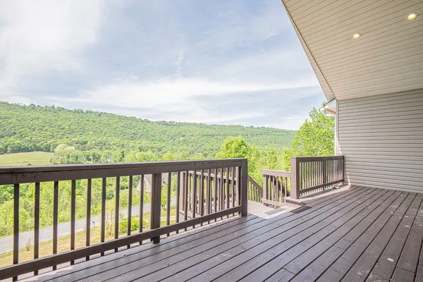 $499,900 | 365 Meadowbrook Lane, Trenton, GA 30752