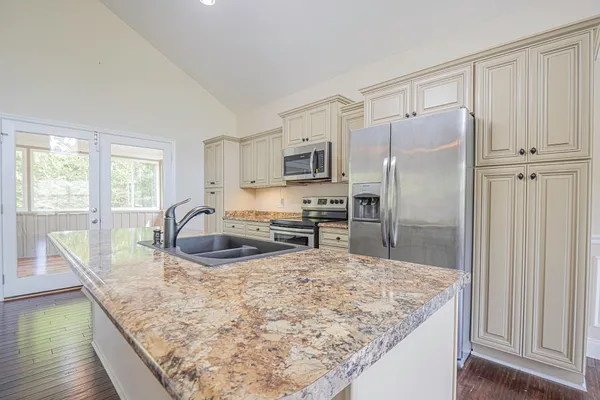 $499,900 | 365 Meadowbrook Lane, Trenton, GA 30752