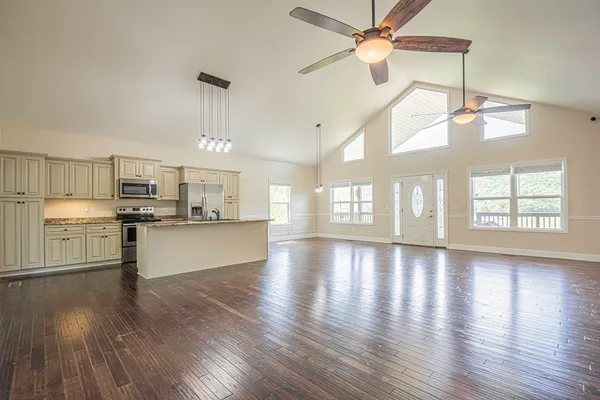 $499,900 | 365 Meadowbrook Lane, Trenton, GA 30752