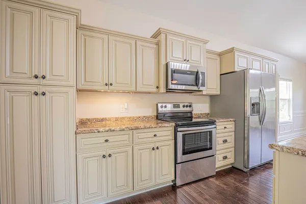 $499,900 | 365 Meadowbrook Lane, Trenton, GA 30752