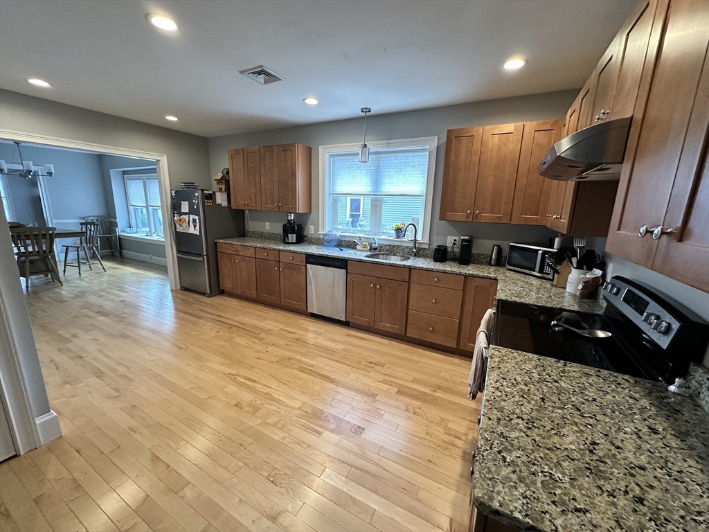 61 June Street, Unit 2 Worcester, MA 01602 - Photo 2 of 11