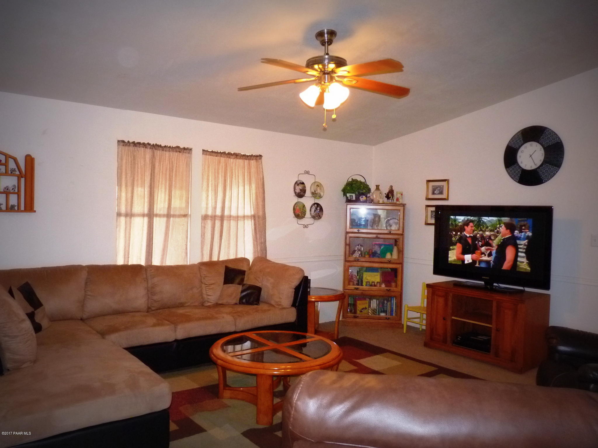 17650 Feldon Ridge Road Dewey, AZ 86327 - Photo 44 of 50 Living Room b