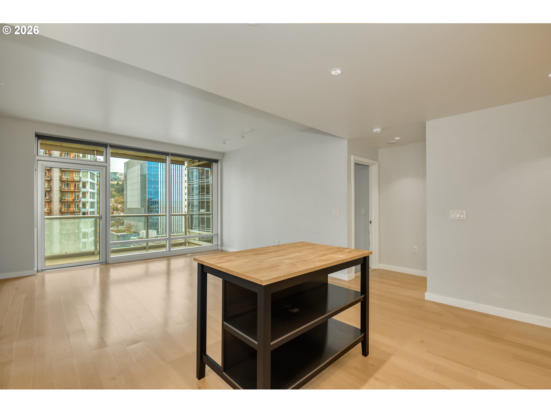 836 South Curry Street, Unit 1306 Portland, OR 97239 - Photo 11 of 39