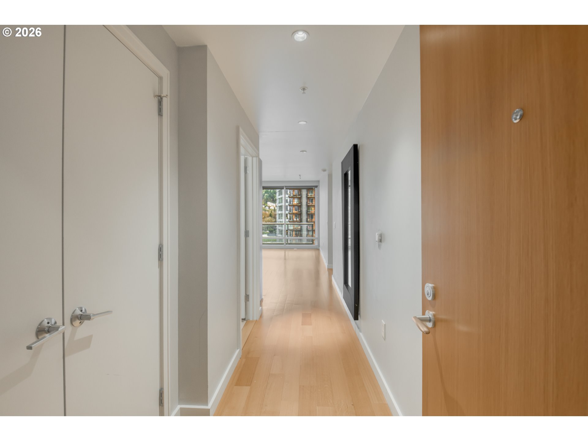 836 South Curry Street, Unit 1306 Portland, OR 97239 - Photo 5 of 39