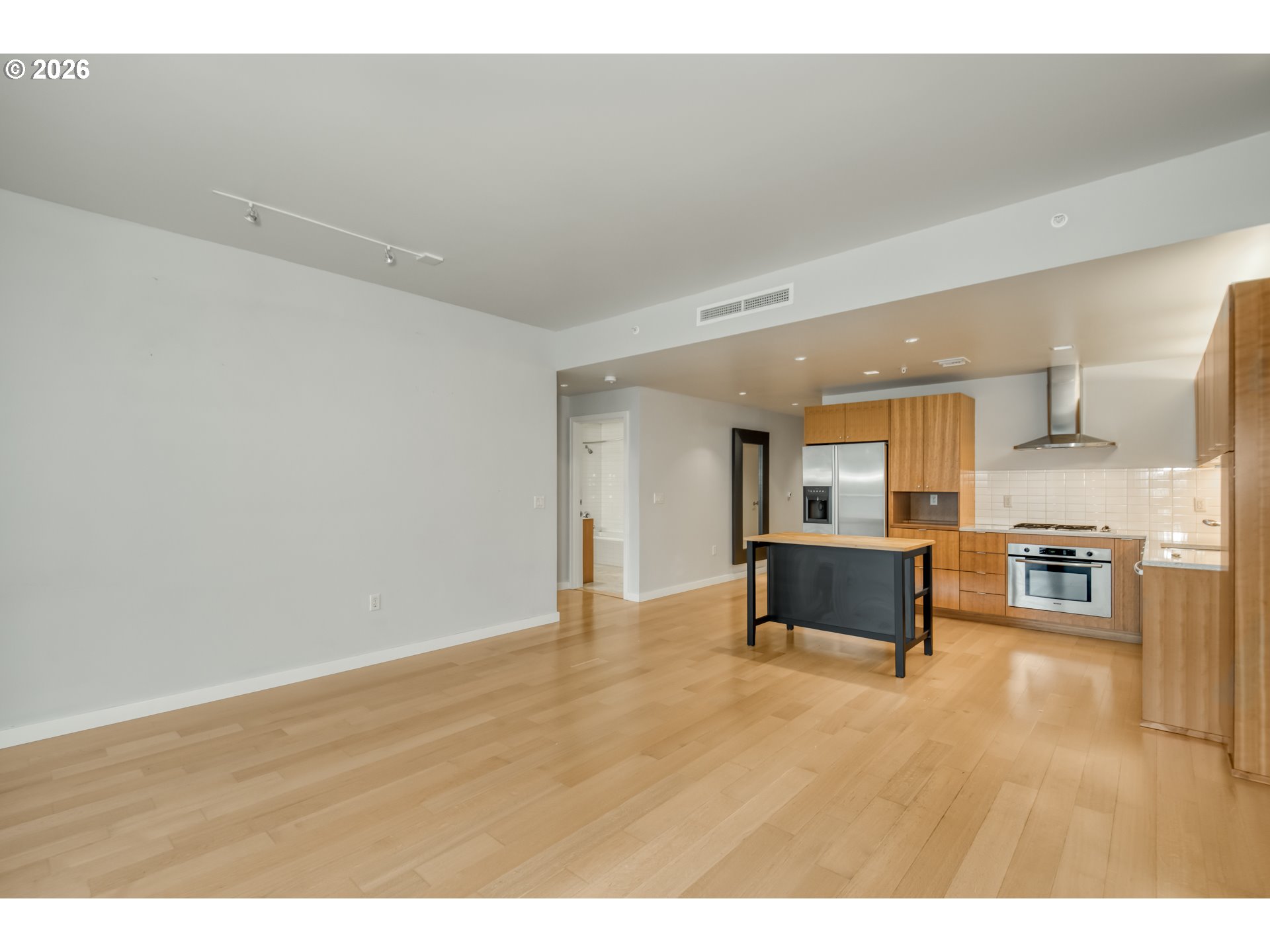 836 South Curry Street, Unit 1306 Portland, OR 97239 - Photo 10 of 39