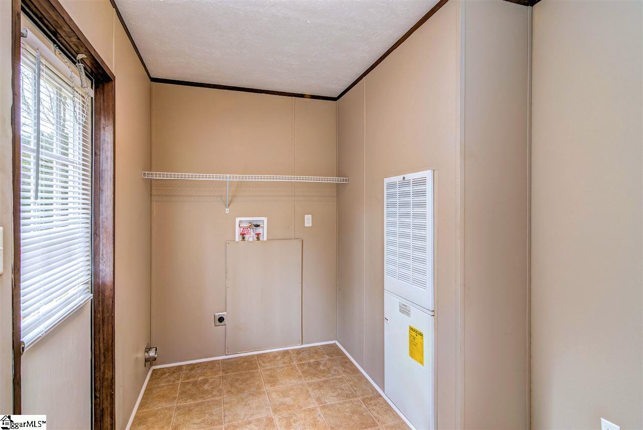 319 Berry Road Pelzer, SC 29669 - Photo 14 of 36