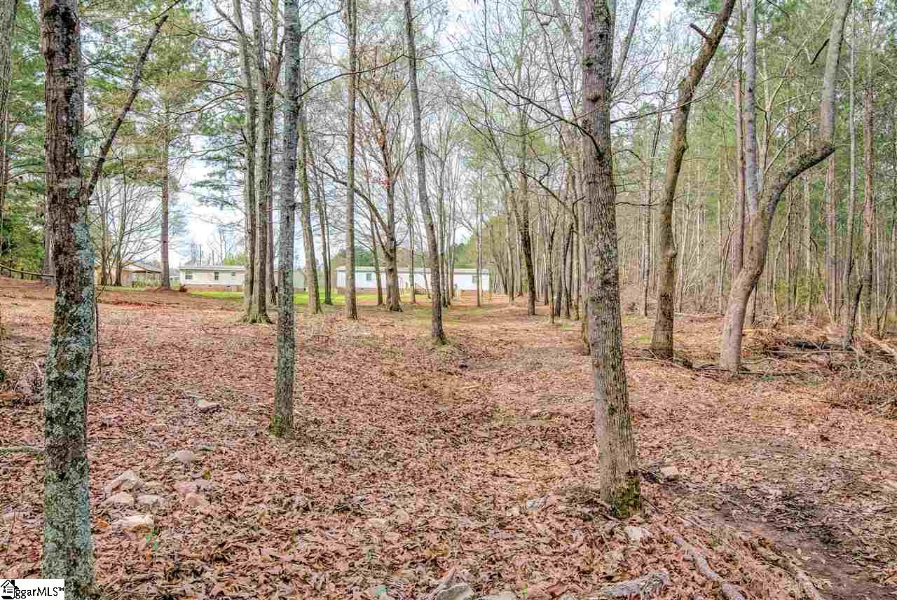 319 Berry Road Pelzer, SC 29669 - Photo 17 of 36